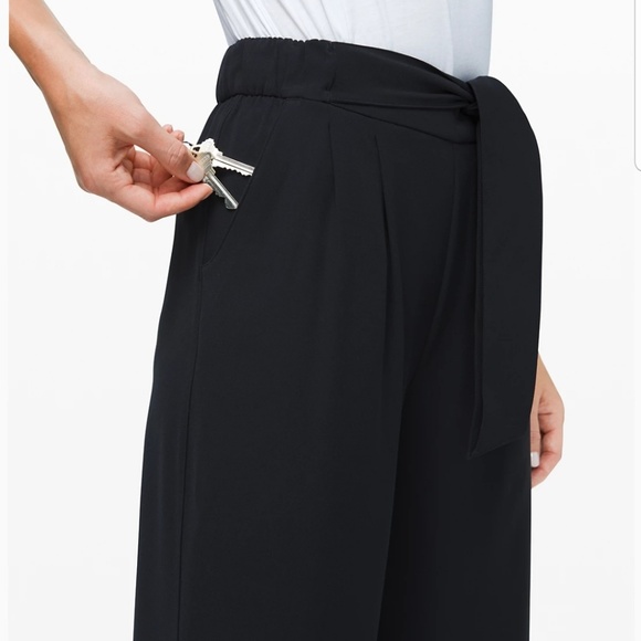 Lululemon noir pants - Picture 5 of 6